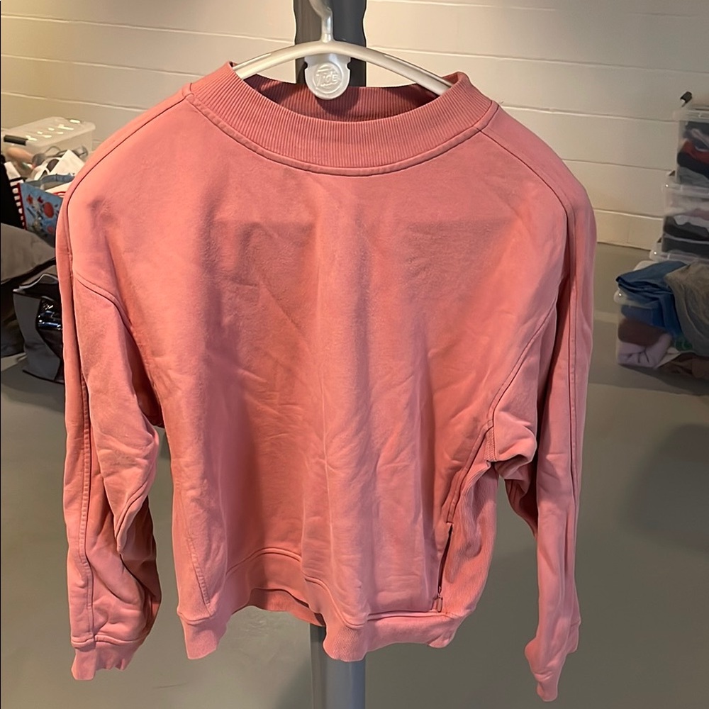 Lululemon women’s dusty rose pink pullover sweatshirt